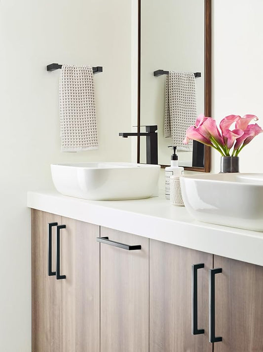 Amerock Monument Matte Black 8 inch (203mm) Towel Bar, BH36085MB