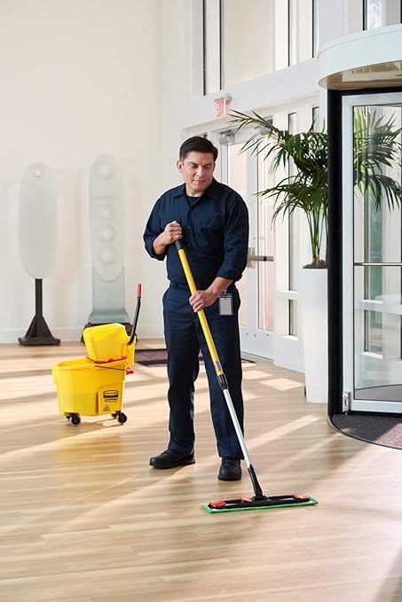 Rubbermaid Commercial Products 18 inch Adaptable Flat Mop Microfiber Pad Green for Janitorial/Professional Cleaners and Light-Duty Cleaning/Mopping with Tab/Pocket Functions