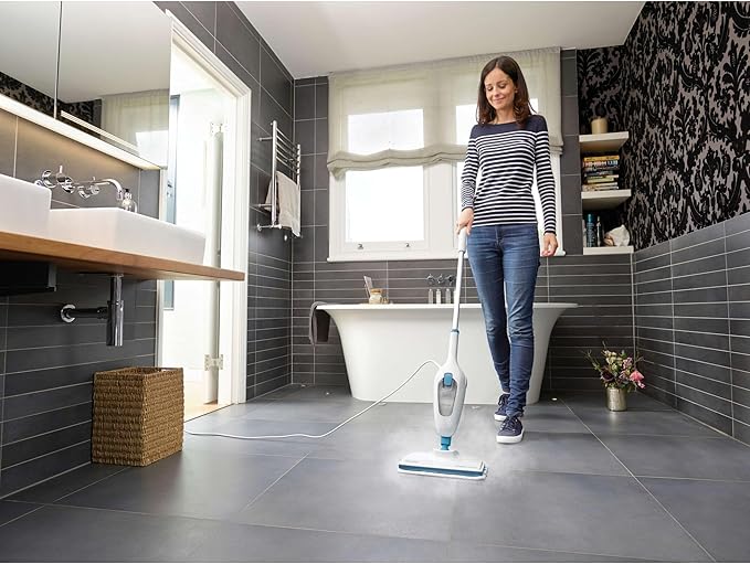 BLACK+DECKER Steam Mop, White (HSM13E1)