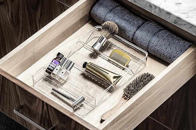 madesmart Angled Storage Tray, Make-up Bathroom Organizer, Lipstick, Razors, Q-Tips, Bath Essentials Angled for Easy-Viewing, Small, Clear
